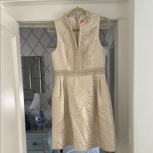 Elegant Cream Sleeveless Women’s Dress